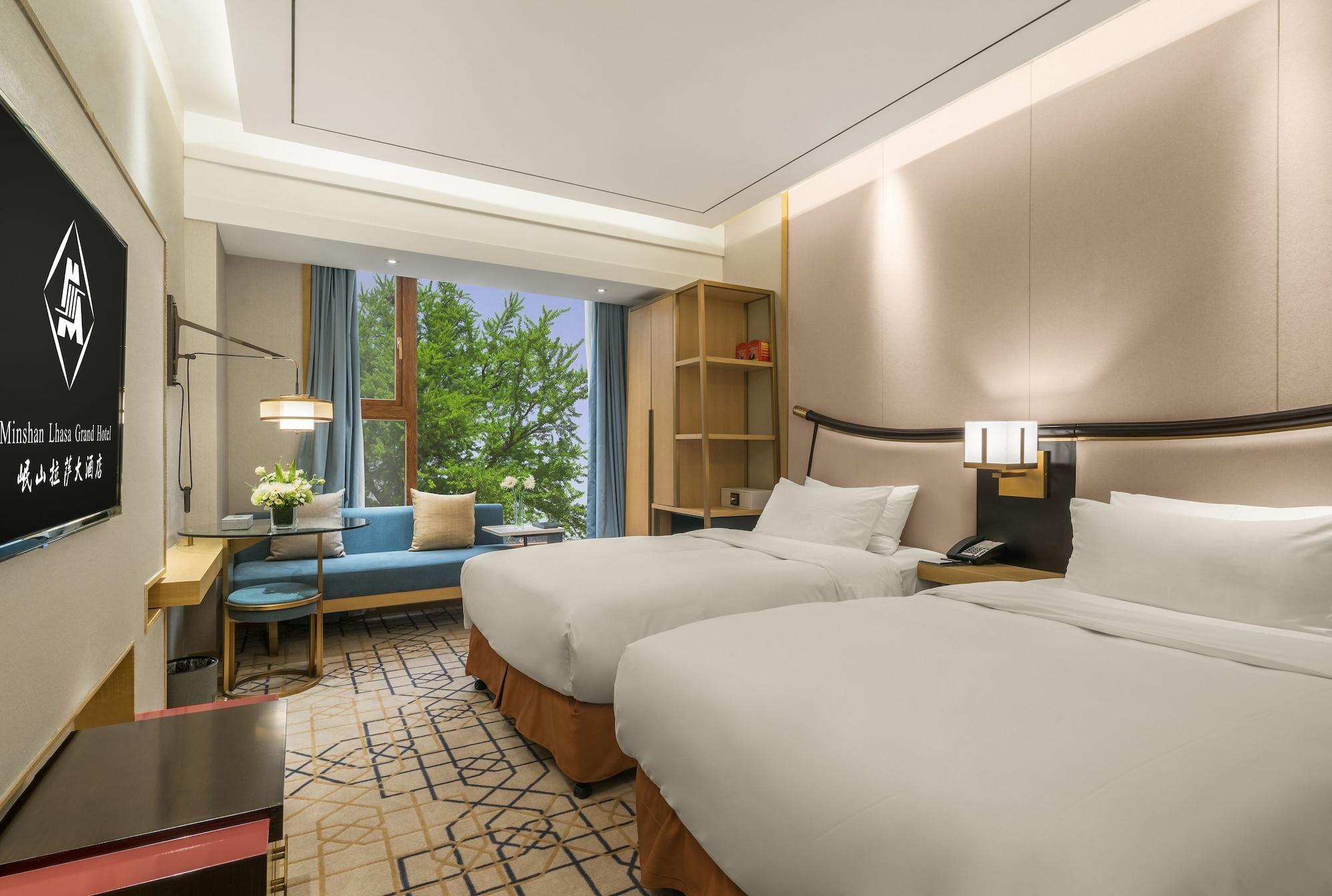 Minshan Lhasa Grand Hotel Чънду Екстериор снимка