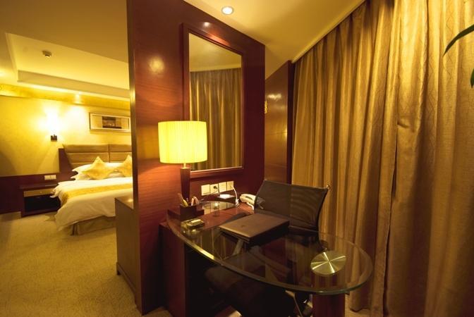Minshan Lhasa Grand Hotel Чънду Стая снимка
