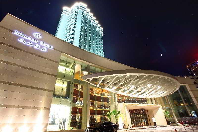 Minshan Lhasa Grand Hotel Чънду Екстериор снимка