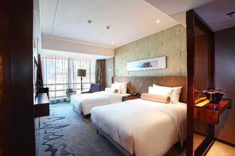 Minshan Lhasa Grand Hotel Чънду Екстериор снимка